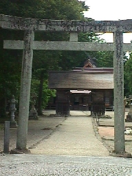 Torii before the gate to the shrine.